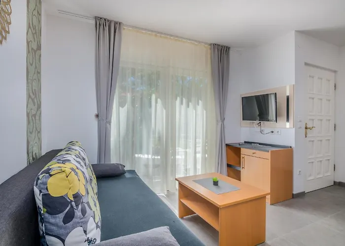 Apartment 1 Bedroom Stunning In *
