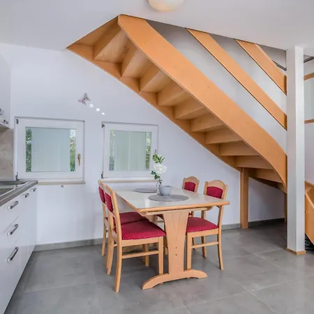 1 Bedroom Stunning In Apartment Baska (Krk)