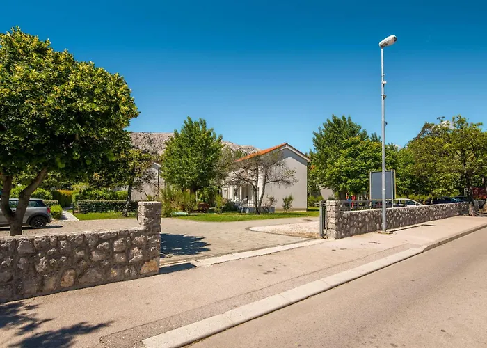 Apartament 1 Bedroom Stunning In *