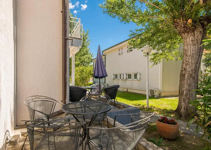 Apartament 1 Bedroom Stunning In *