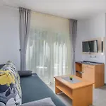 Apartment Stunning In *